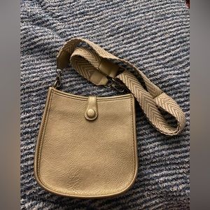 Saddle bag